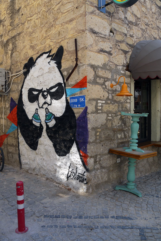 Alaçatı,Street art, Leo Lunatic, august 2014 Alaçatı, Street art, Leo Lunatic