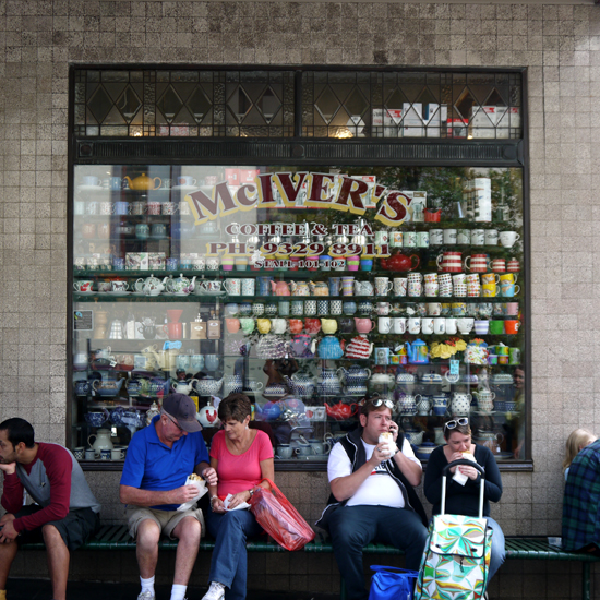 Melbourne, Queen Victoria Market, cups in window, mar. 2014 Melbourne, Queen Victoria Market, cups in window