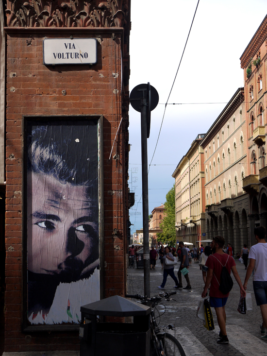 Bologna, Via Volturno, James Dean poster, juil. 2014 Bologna, Via Volturno, James Dean poster